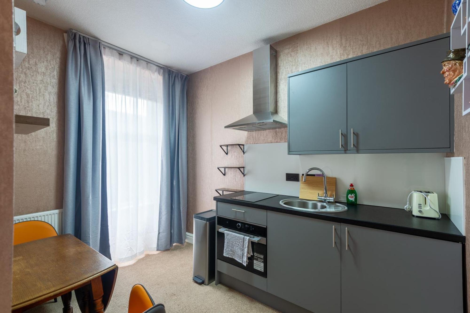 The Ambleside Apartments - Self Catering With Private Kitchen - Best For Location Εξωτερικό φωτογραφία